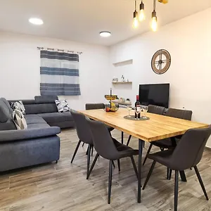  Apartamento Nova Croacia